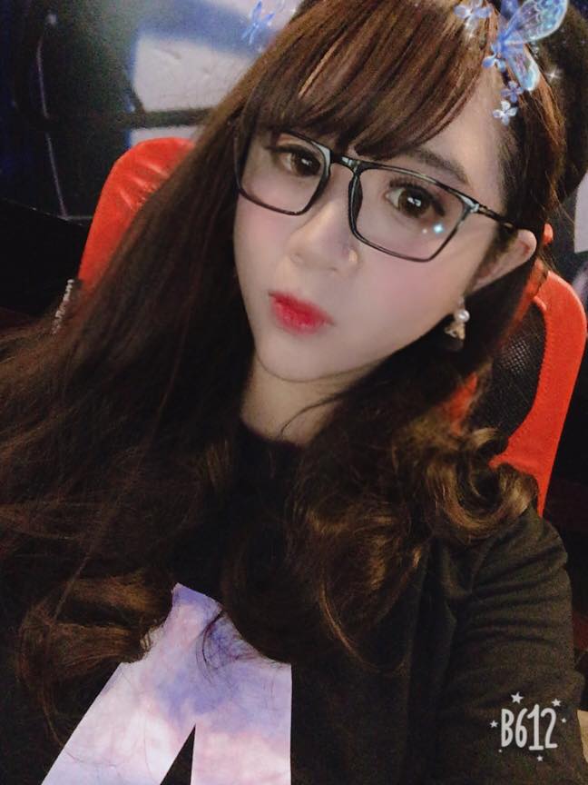 Lộ diện đội ngũ 12 thành viên rank Cao Thủ của team nữ xinh đẹp Lộ diện đội ngũ 12 thành viên rank Cao Thủ của team nữ xinh đẹp